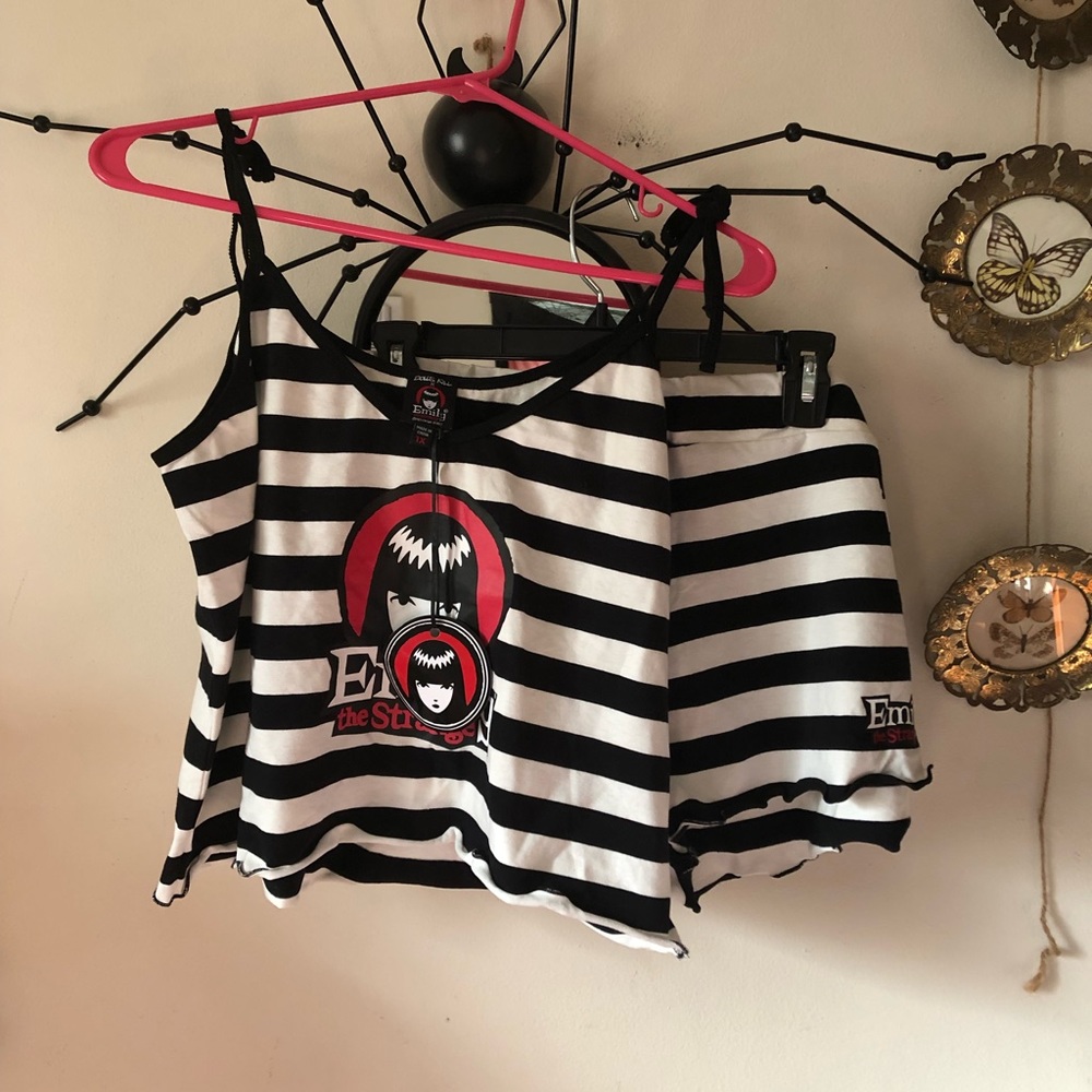 NWT Emily the Strange pjs